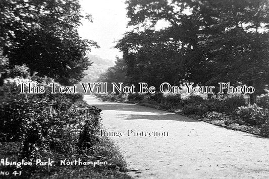 NH 1943 - Abington Park, Northampton, Northamptonshire