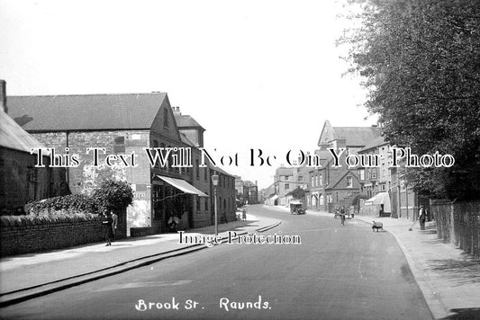 NH 1945 - Brook Street, Raunds, Northamptonshire