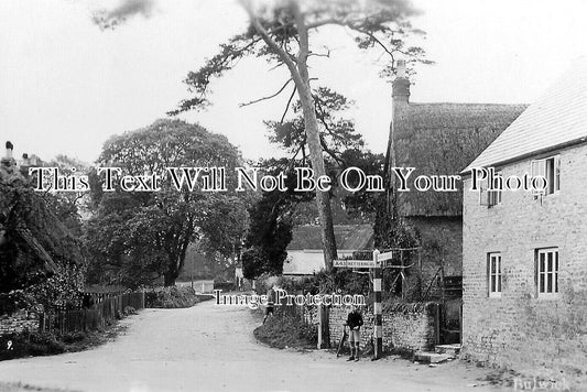 NH 2111 - Bulwick, Northamptonshire c1935