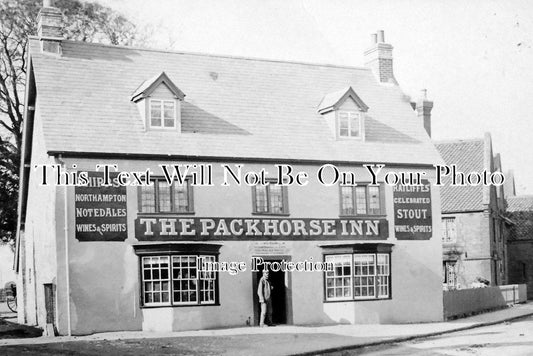 NH 313 - The Packhorse Inn, Northampton, Northamptonshire c1910