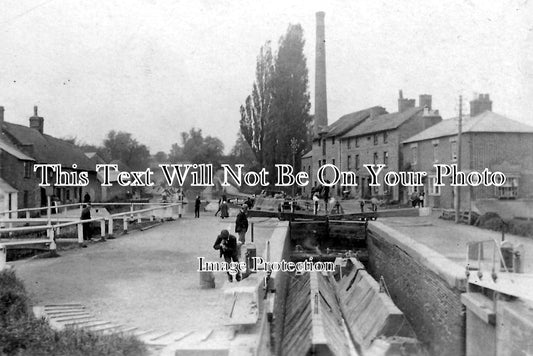 NH 359 - The Canal Locks At Stoke Bruerne, Northamptonshire