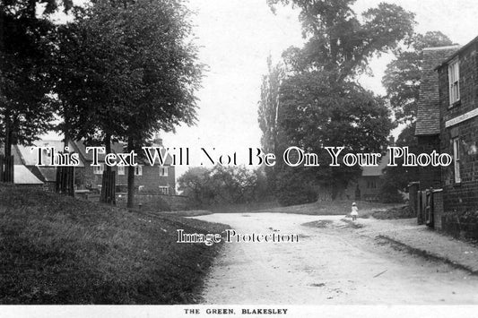 NH 370 - The Green, Blakesley, Northamptonshire c1919