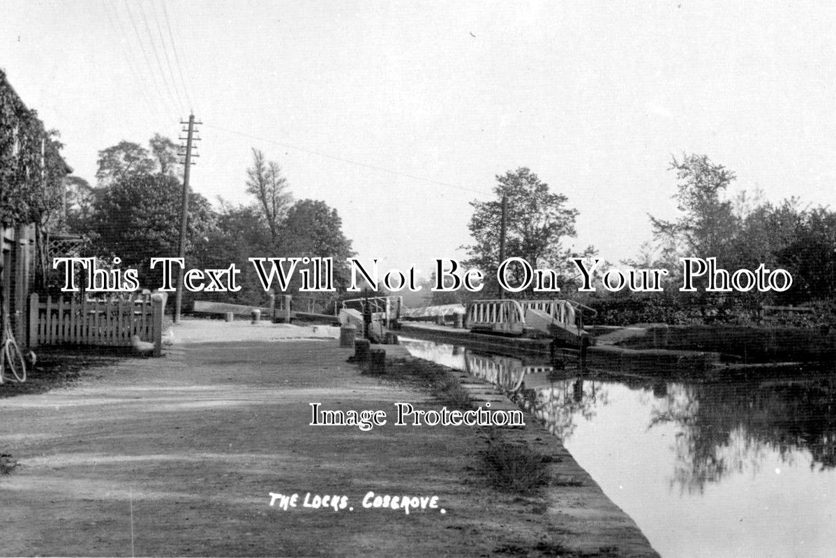 NH 389 - The Canal Locks, Cosgrove, Northamptonshire