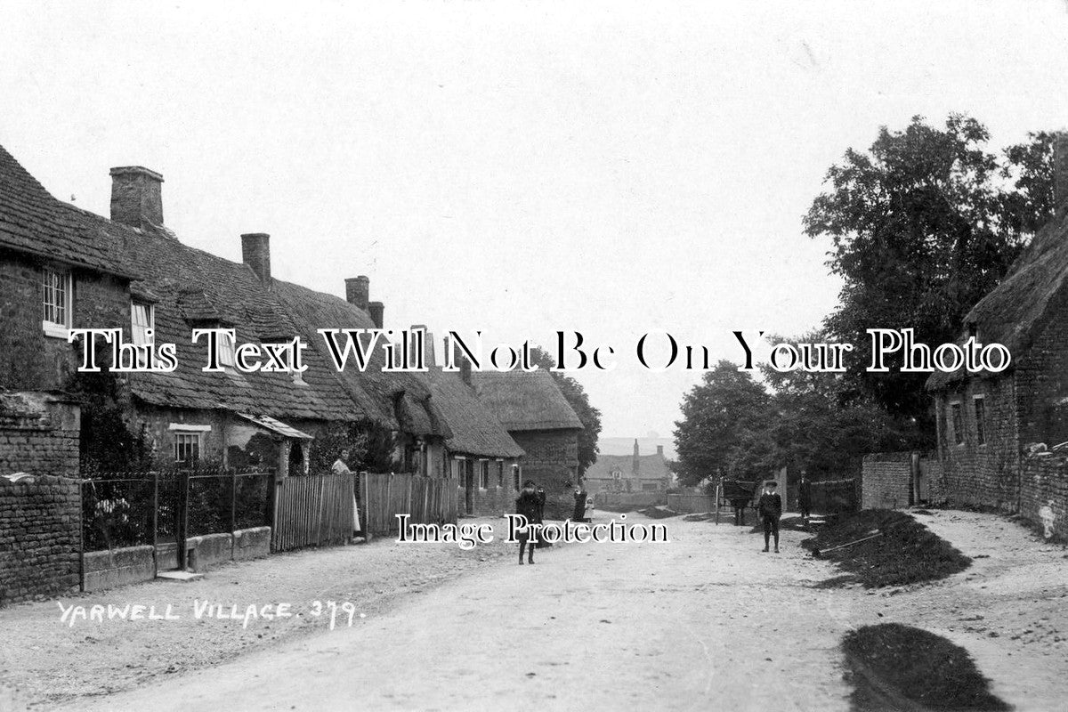NH 390 - The Village, Yarwell, Northamptonshire c1913