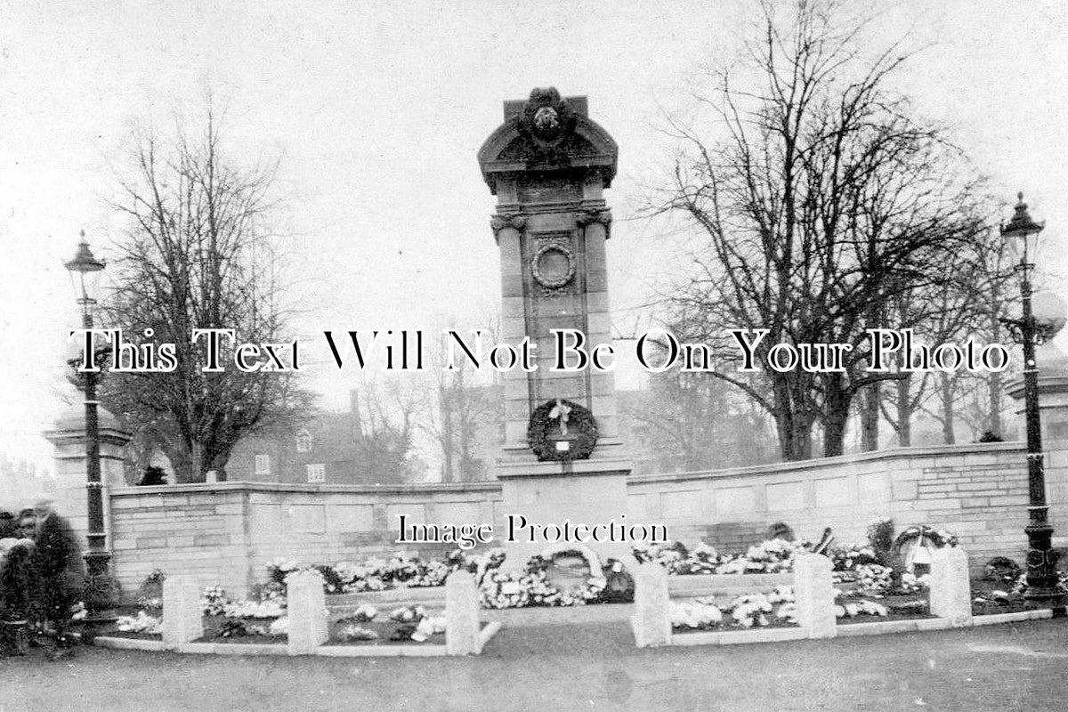 NH 538 - Wellingborough War Memorial, Northamptonshire