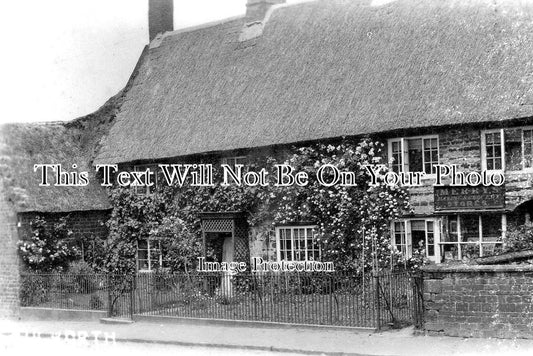 NH 712 - Merrys Stores, Culworth, Northamptonshire