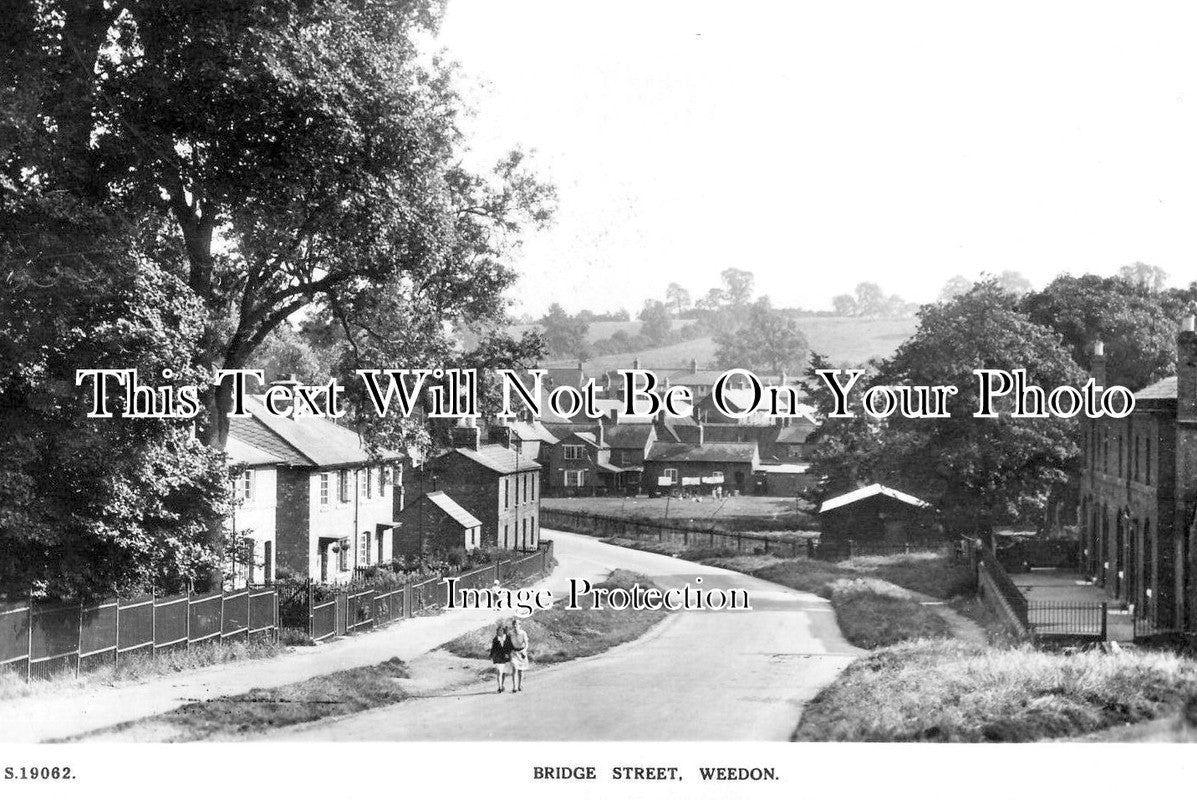 NH 728 - Bridge Street, Weedon, Northamptonshire