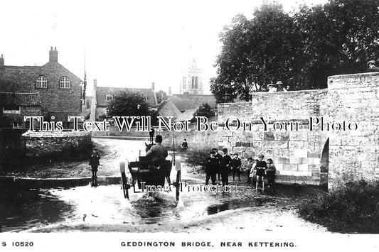 NH 853 - Geddington Bridge Near Kettering, Northamptonshire c1916