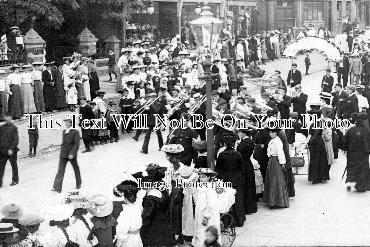 NH 89 - Wellingborough Procession, Northamptonshire