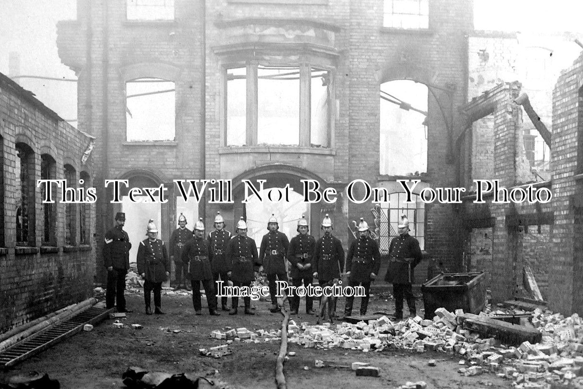 NH 943 - Fire At Stanleys Boot Factory, Raunds, Northamptonshire 1916