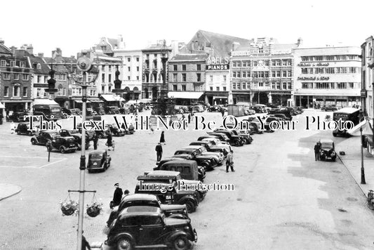 NH 988 - Market Square, Northampton, Northamptonshire
