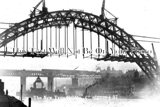 NO 1049 - Building The Tyne Bridge, Northumberland c1928
