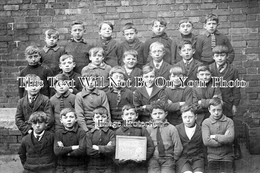 NO 1181 - Bothal, School Group, Northumberland 1920
