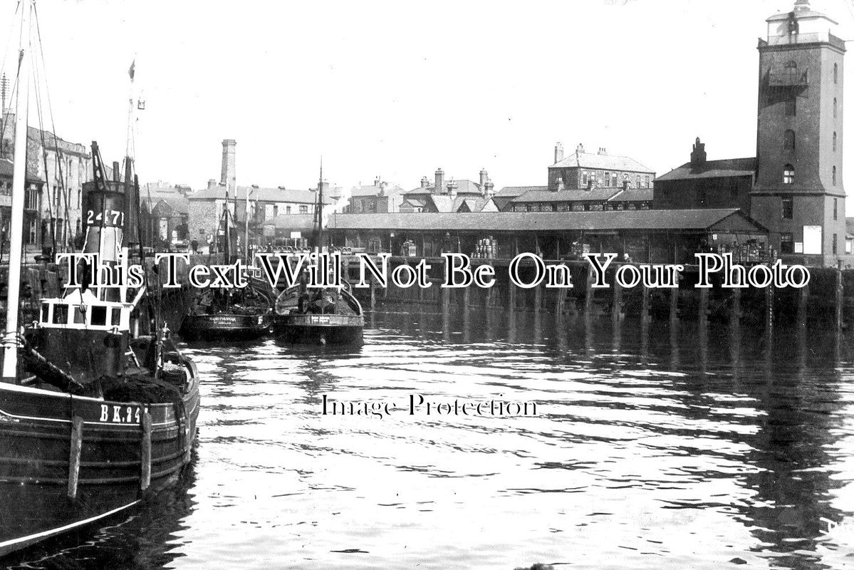 NO 1283 - Fish Quay, North Shields, Northumberland c1915