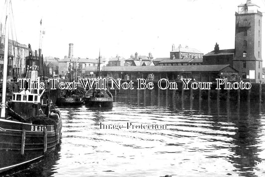 NO 1283 - Fish Quay, North Shields, Northumberland c1915