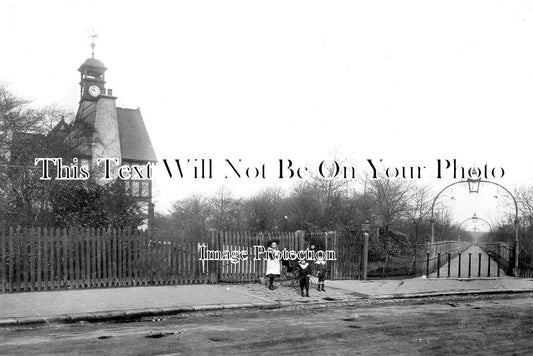NO 1395 - Entrance Nuns Moor Park, Newcastle Upon Tyne, Northumberland c1909