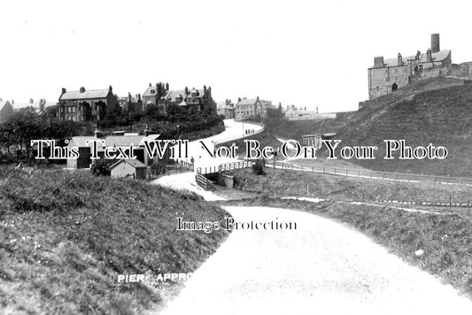 NO 1463 - Pier Approach, Tynemouth, Northumberland c1942