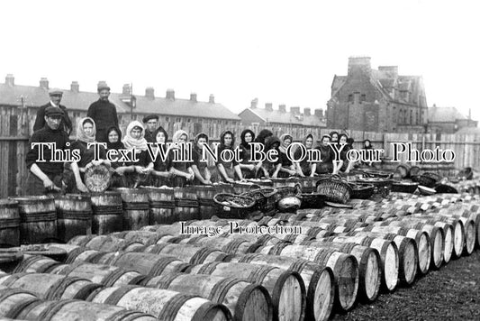 NO 1479 - Scotch Fisher Girls, Blyth, Northumberland