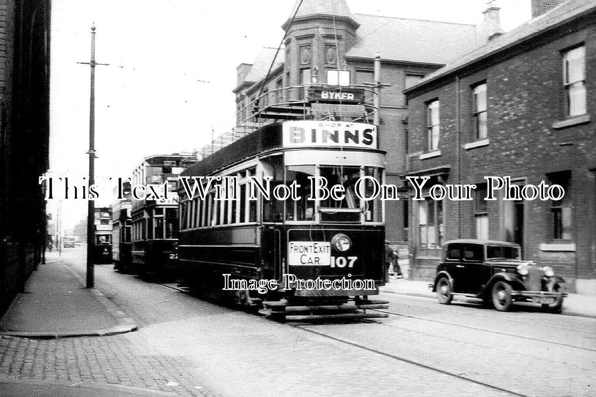 NO 1759 - Trams In Scotswood Road, Toll Bar, Newcastle, Northumberland