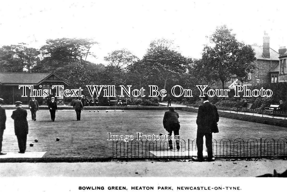 NO 1810 - Bowling Green, Heaton Park, Newcastle On Tyne, Northumberland c1917