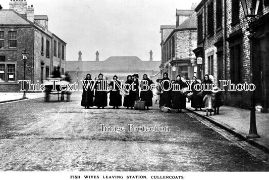 NO 191 - Fish Wives Leaving Station, Cullercoats, Northumberland