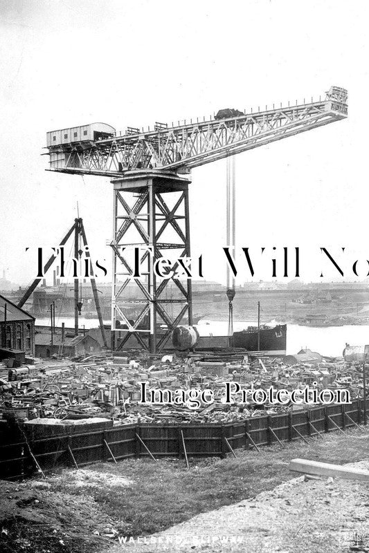 NO 1995 - Giant Crane, Wallsend Slipway, Newcastle Upon Tyne c1918
