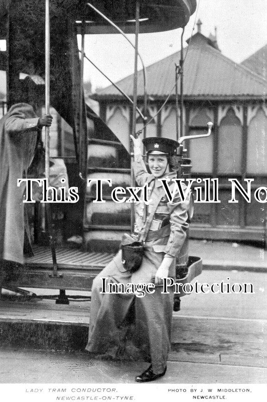 NO 2016 - Lady Tram Conductor, Newcastle On Tyne, Northumberland c1918