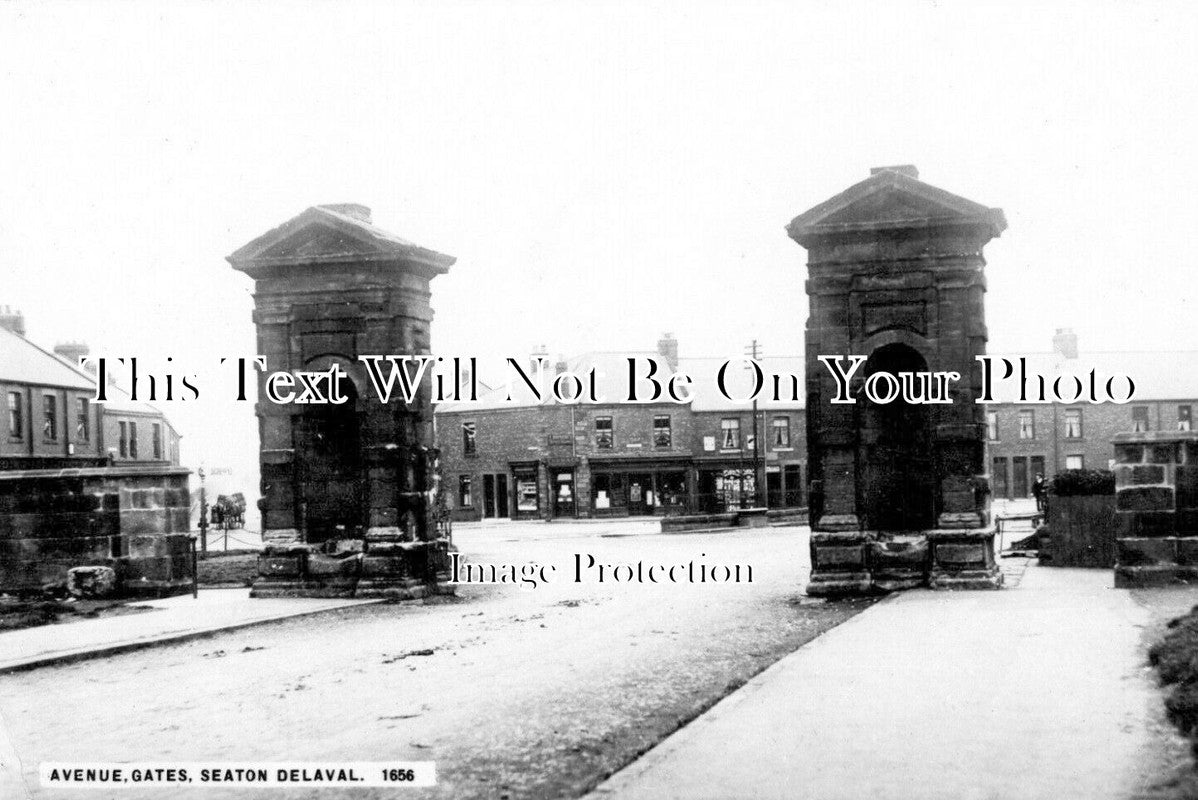 NO 2041 - Avenue Gates, Seaton Delaval, Northumberland c1927