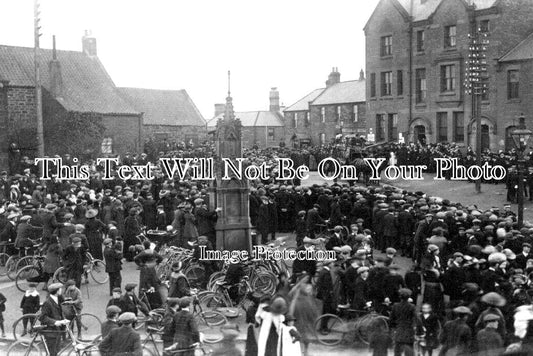 NO 2251 - Murdered Policemens Funeral, Bedlington, Northumberland 1913