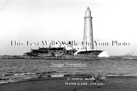 NO 2365 - St Mary's Island Lighthouse, Seaton Sluice, Northumberland c1919