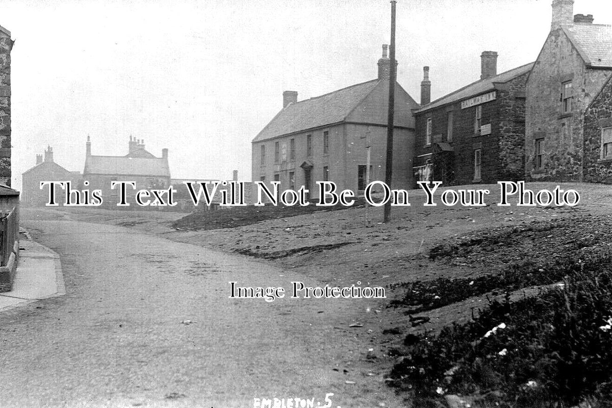 NO 2370 - The Railway Inn Pub, Embleton, Northumberland