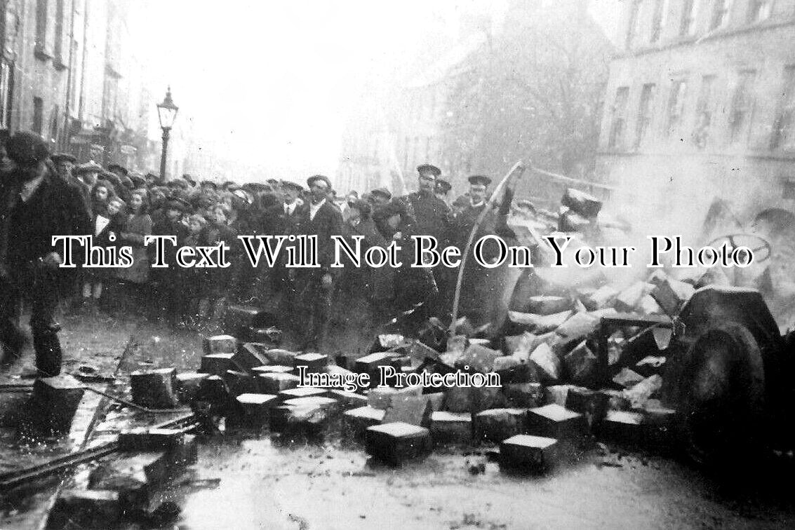 NO 2430 - Morpeth Lorry Explosion, Northumberland c1923