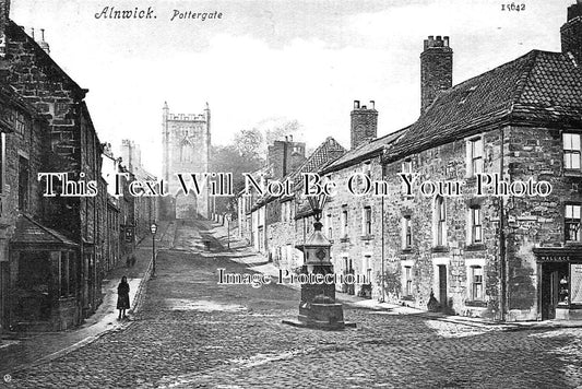 NO 2443 - Pottergate, Alnwick, Northumberland