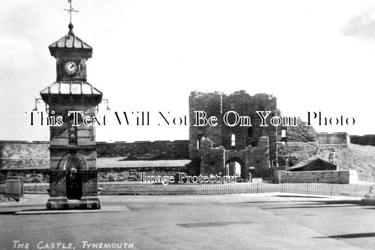 NO 2611 - The Castle, Tynemouth, Northumberland
