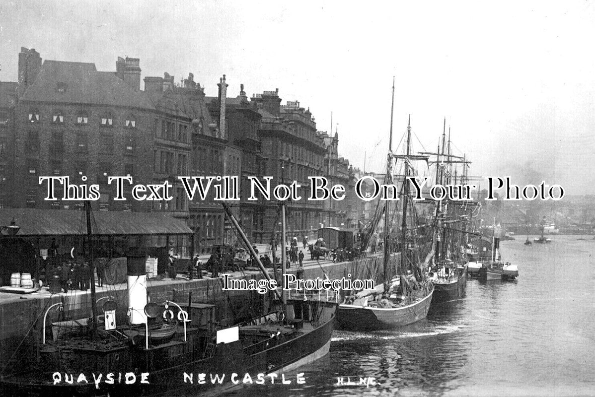NO 2612 - Quayside, Newcastle, Northumberland