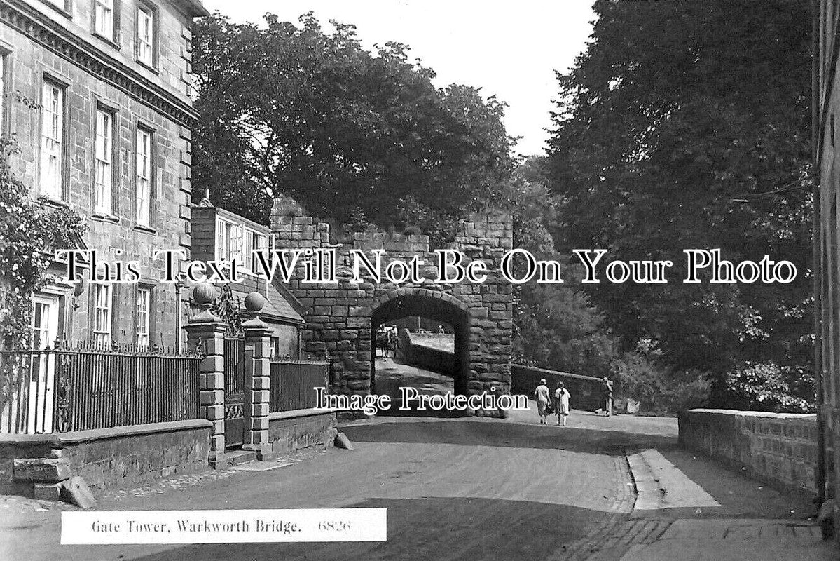 NO 2657 - Gate Tower, Warkworth Bridge, Northumberland