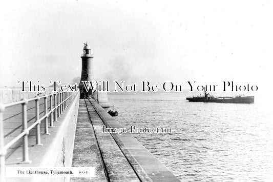 NO 2879 - The Lighthouse, Tynemouth, Northumberland