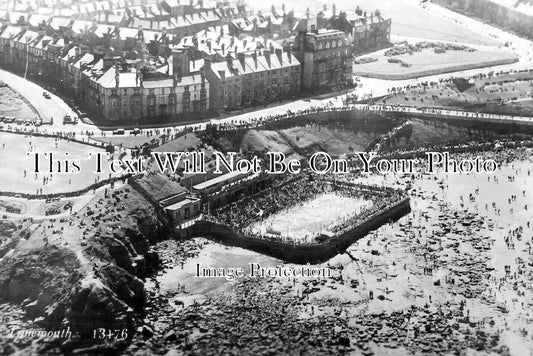 NO 2998 - Tynemouth Seafront, Northumberland c1942
