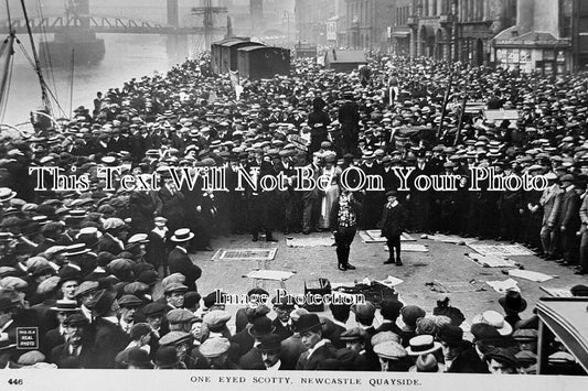 NO 3027 - One Eyed Scotty, Newcastle Quayside, Northumberland