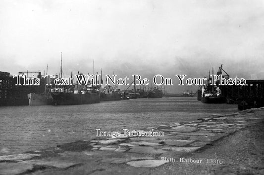 NO 3158 - Blyth Harbour, Northumberland c1942