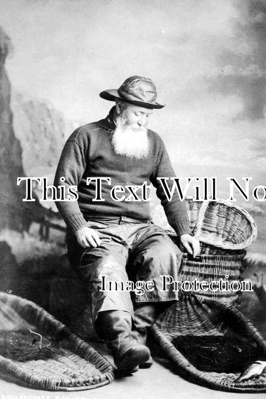 NO 324 - Fisherman With Baskets, Northumberland