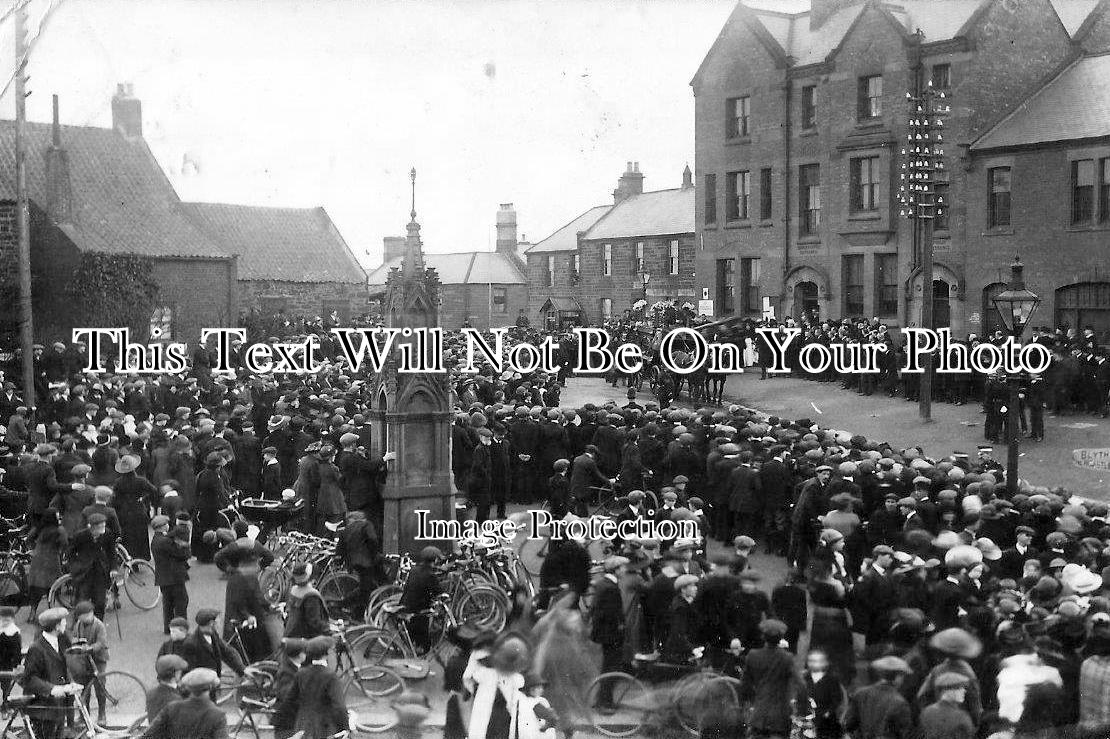 NO 453 - Murdered Police Officers Funeral, Bedlington, Northumberland