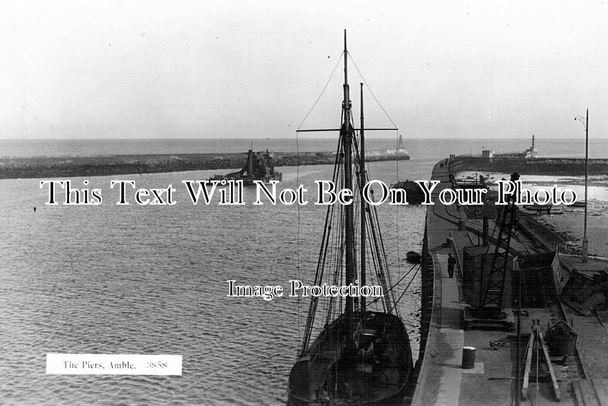 NO 673 - The Piers, Amble, Tyne & Wear, Northumberland