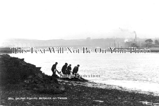 NO 860 - Salmon Fishing, Berwick On Tweed, Northumberland