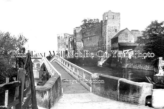 NT 1114 - Newark Castle From The River Trent, Nottinghamshire c1931