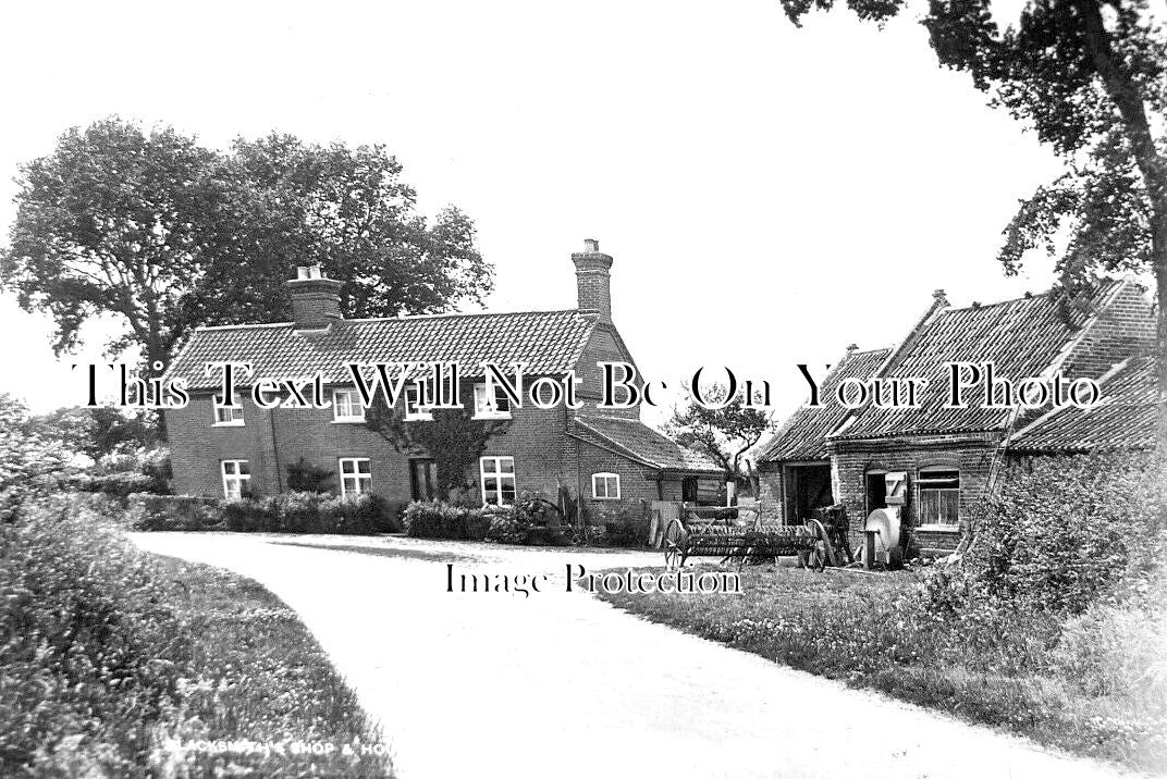 NT 1430 - Hoveringham Blacksmiths Shop, Nottinghamshire c1927 – JB Archive