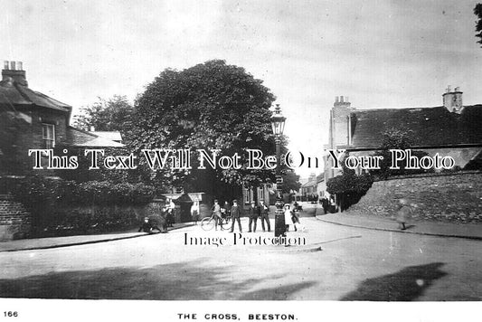 NT 1587 - The Cross, Beeston, Nottinghamshire