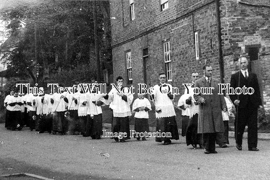 NT 64 -Rogation Day Procession, Grinley On The Hill, Nottinghamshire