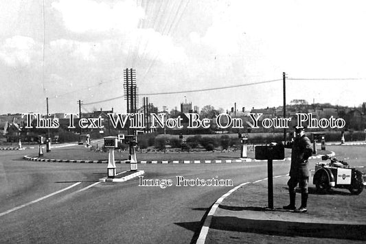 NT 685 - AA Patrolman & Motorbike, Ollerton, Nottinghamshire c1940