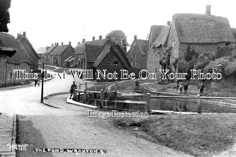 OX 1044 - The Pond, Wroxton, Oxfordshire